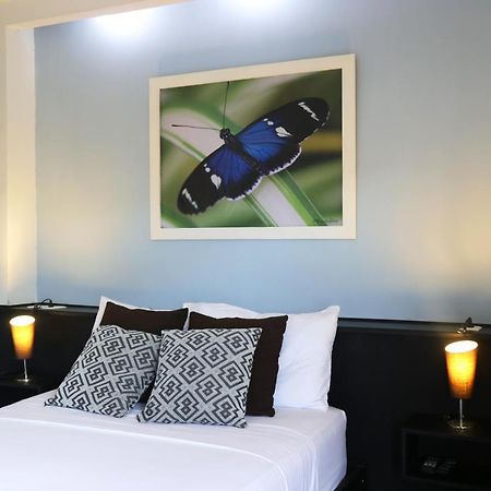 Hotel-Restaurante Ancora Puerto López Zewnętrze zdjęcie