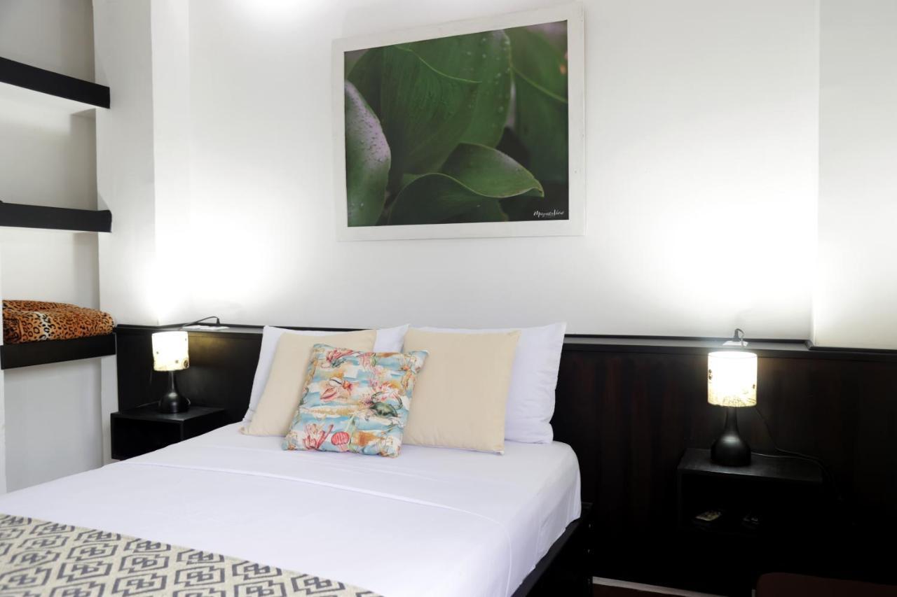 Hotel-Restaurante Ancora Puerto López Zewnętrze zdjęcie