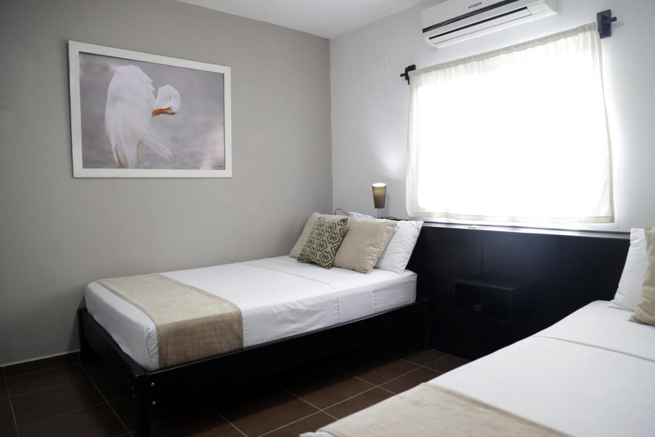 Hotel-Restaurante Ancora Puerto López Zewnętrze zdjęcie